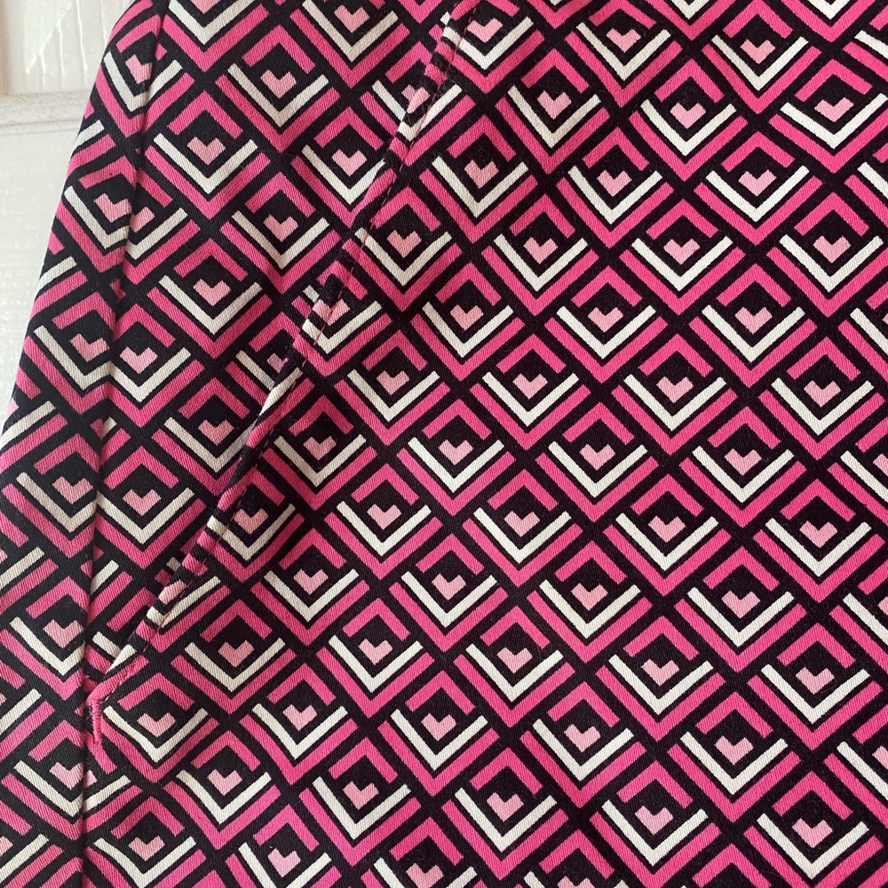 Express Patterned Shorts - Picture 2 of 5